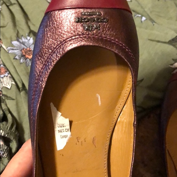Coach Chelsea black cherry metallic flat .size 6B - Picture 4 of 7
